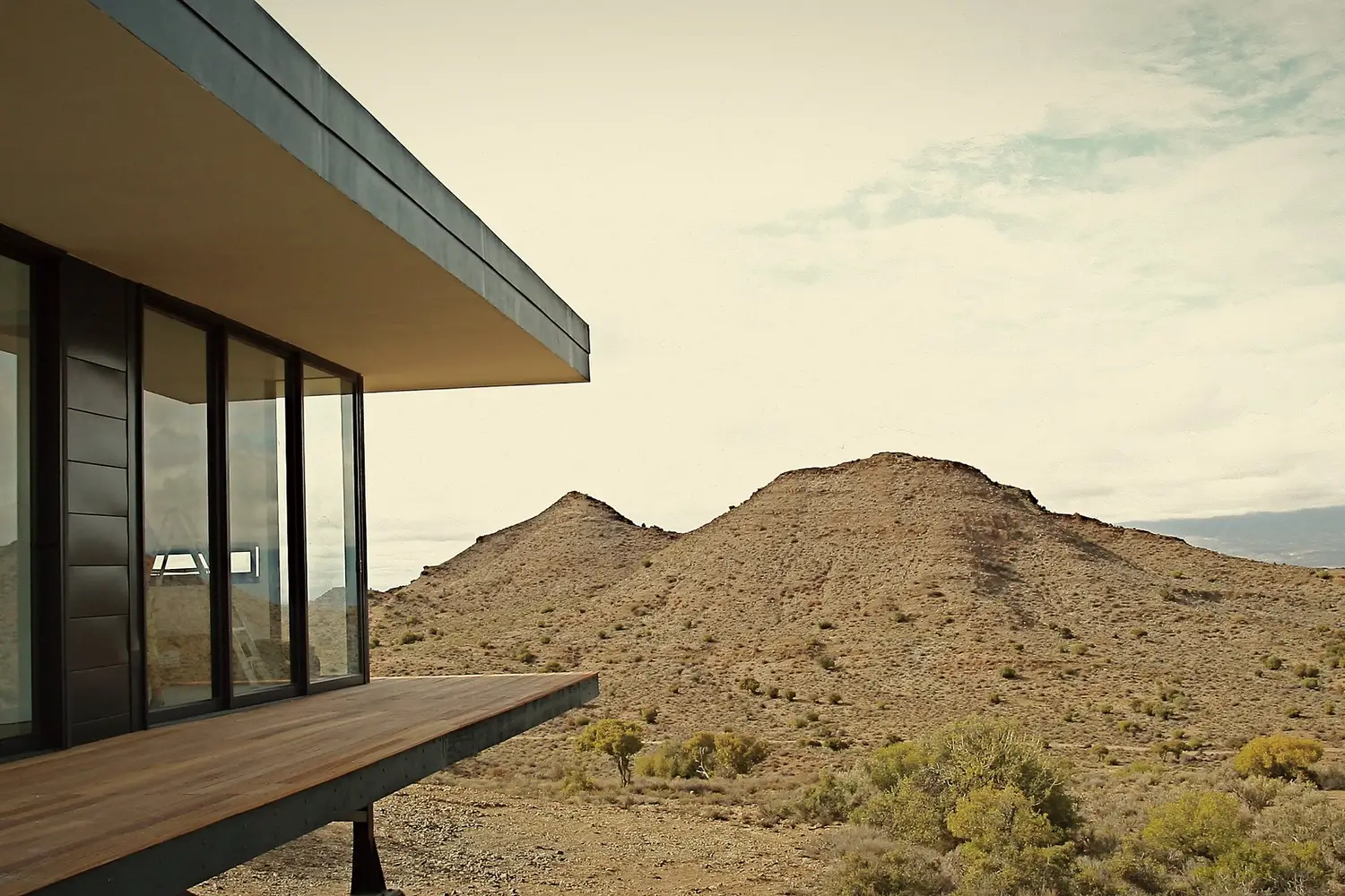 Cantilevered deck looking out across the veld